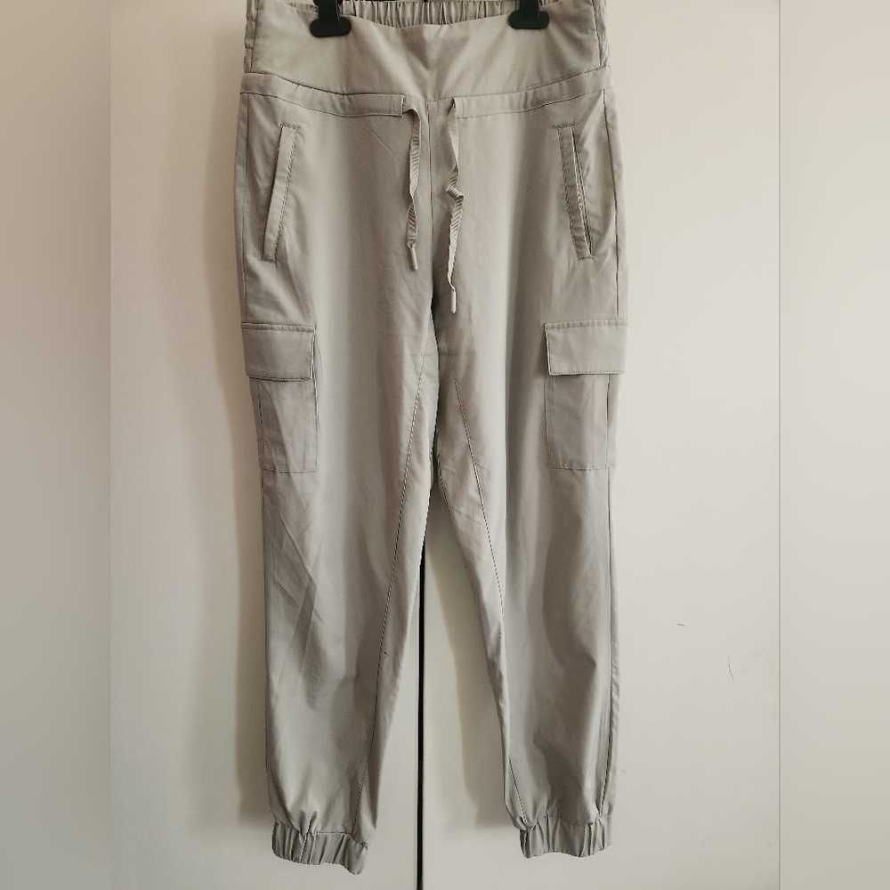 Joggers size M color sage
